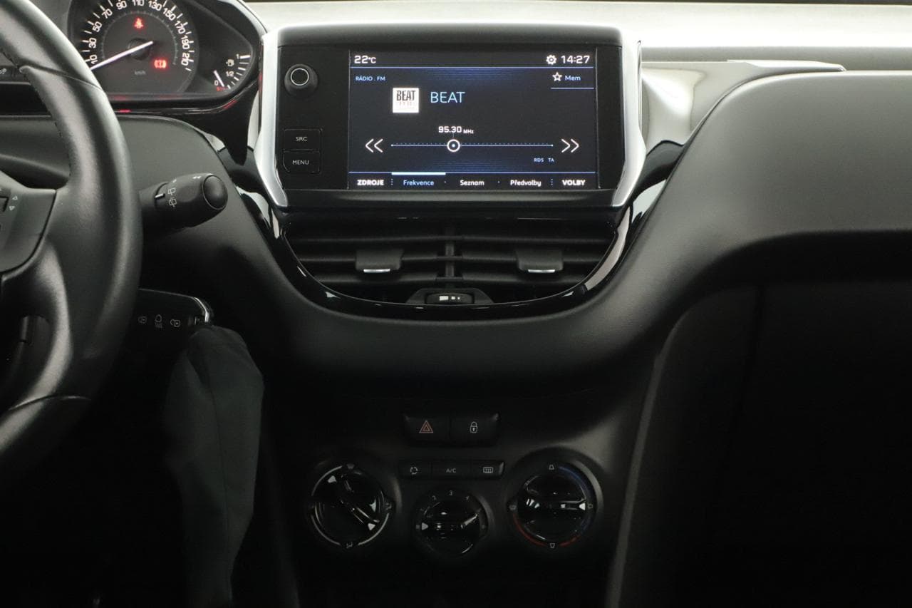 2018 Peugeot 208 - 15