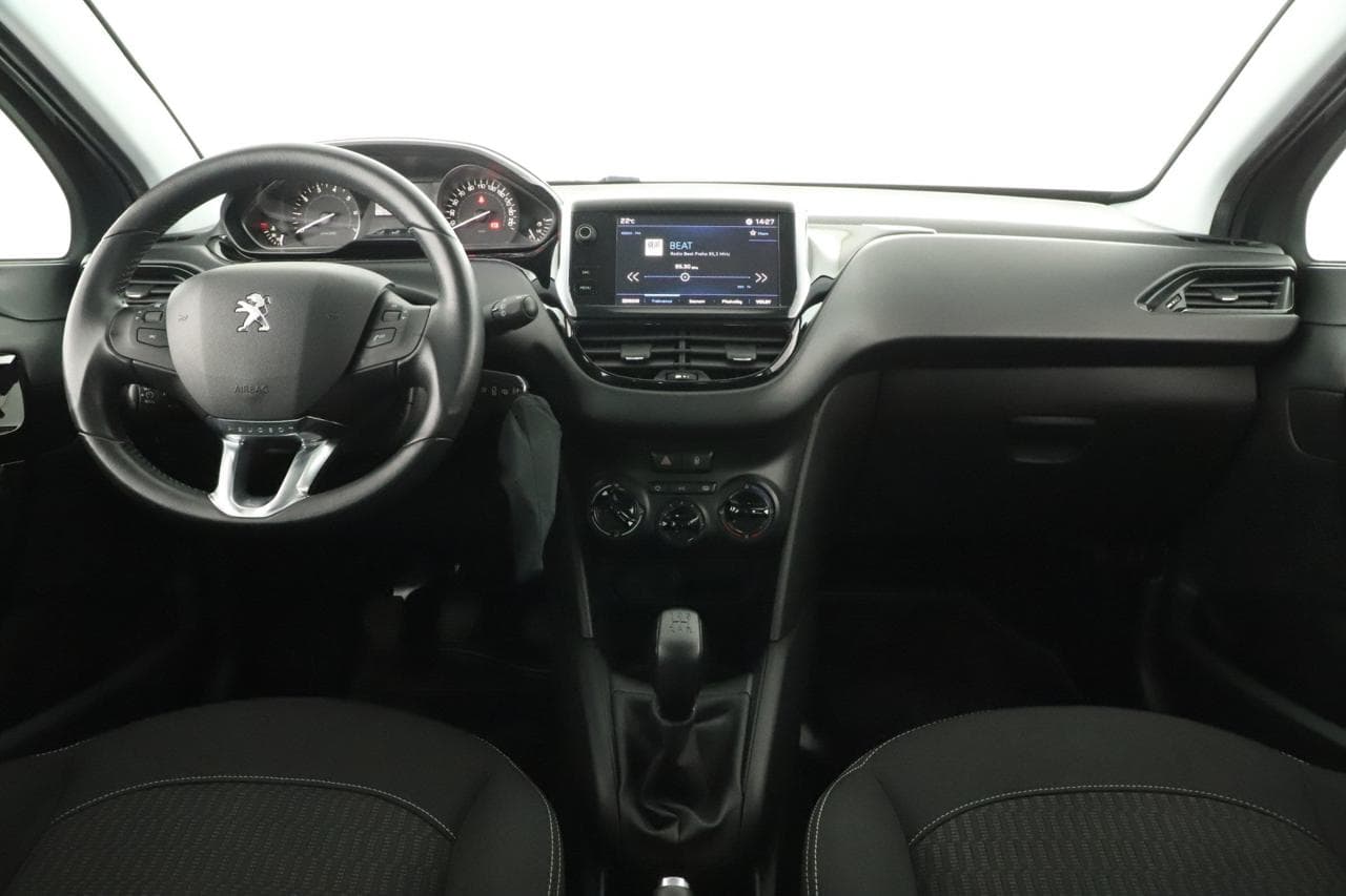 2018 Peugeot 208 - 9