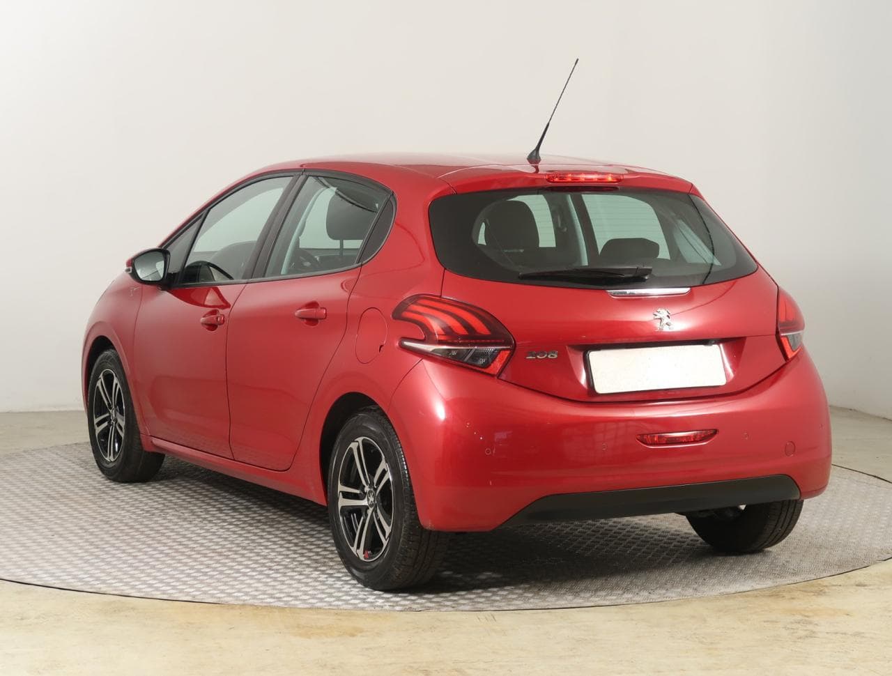 2018 Peugeot 208 - 5