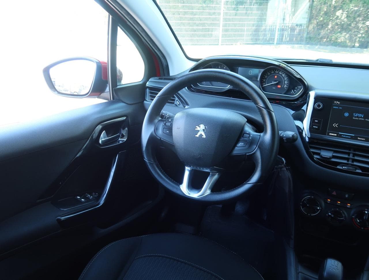 2018 Peugeot 208 - 8