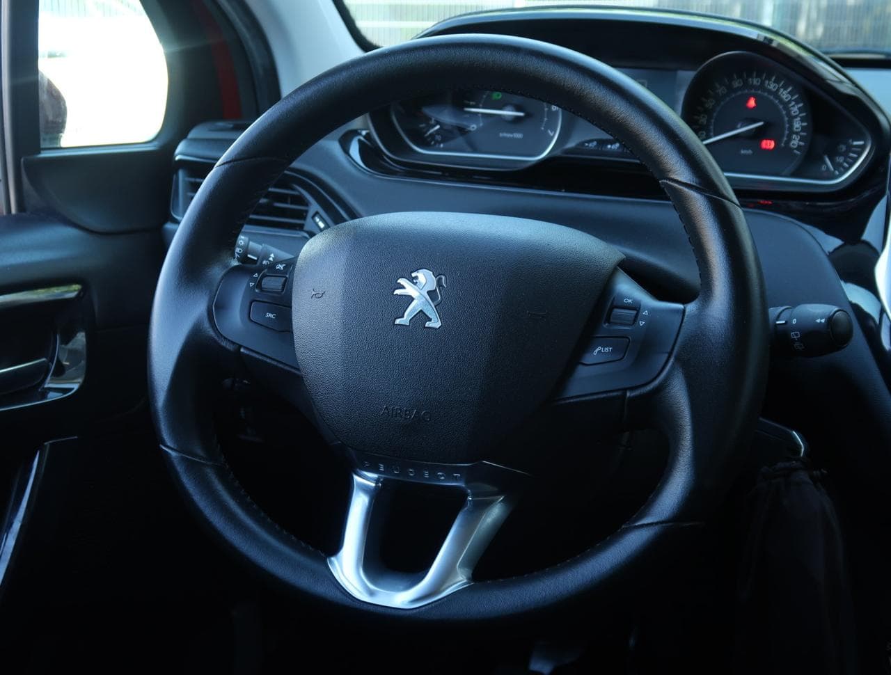 2018 Peugeot 208 - 23