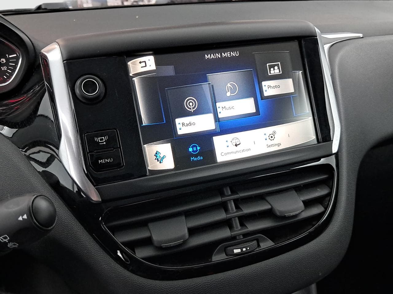 2014 Peugeot 208 - 18
