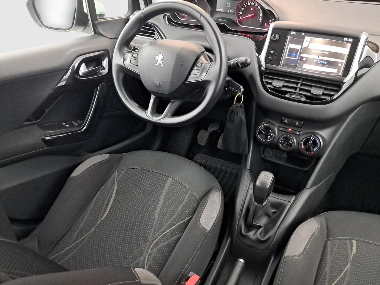 2014 Peugeot 208 - 8