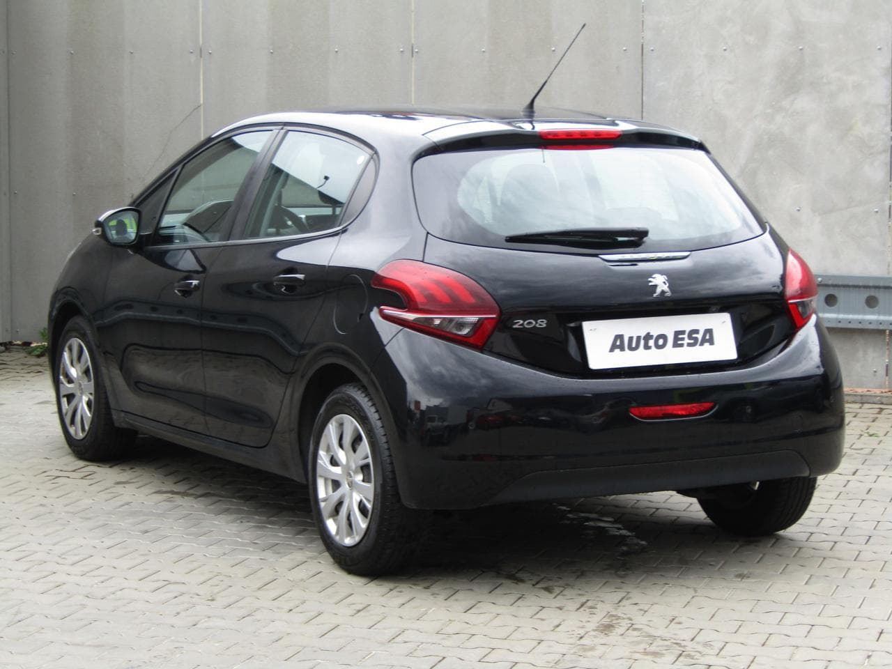 2018 Peugeot 208 - 9