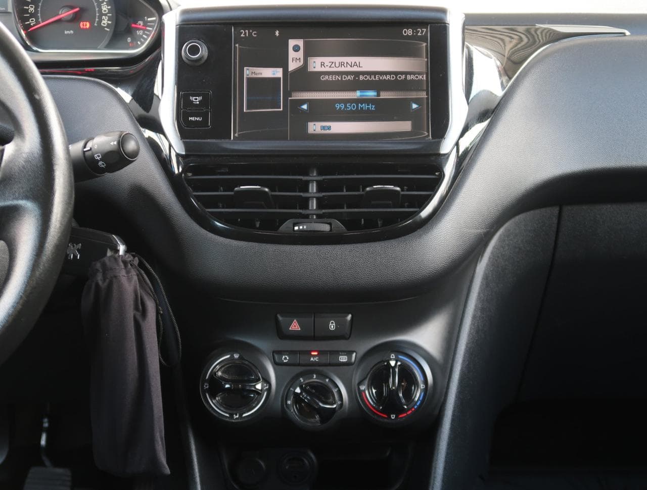 2013 Peugeot 208 - 31