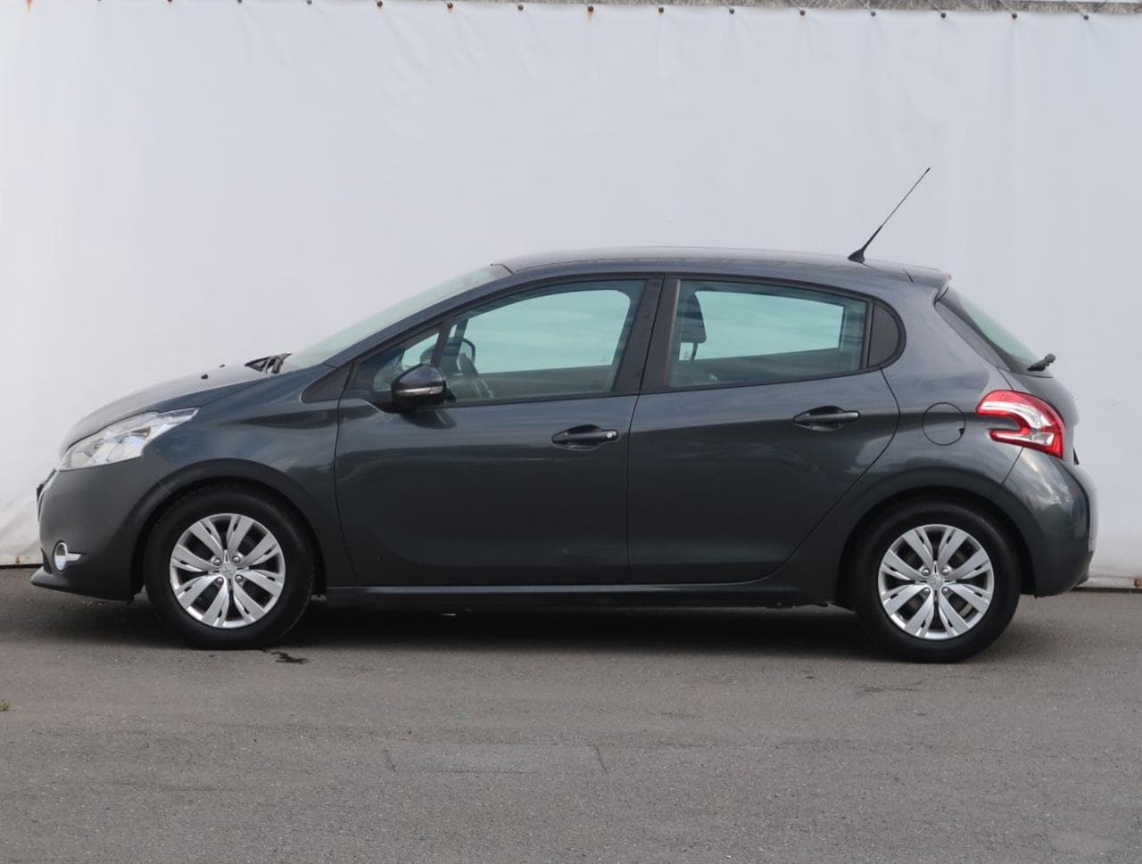 2013 Peugeot 208 - 4