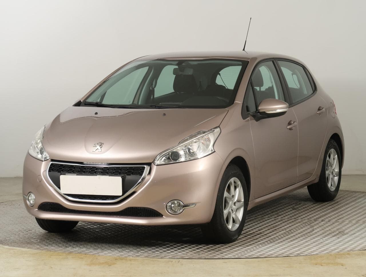 2014 Peugeot 208 - 5