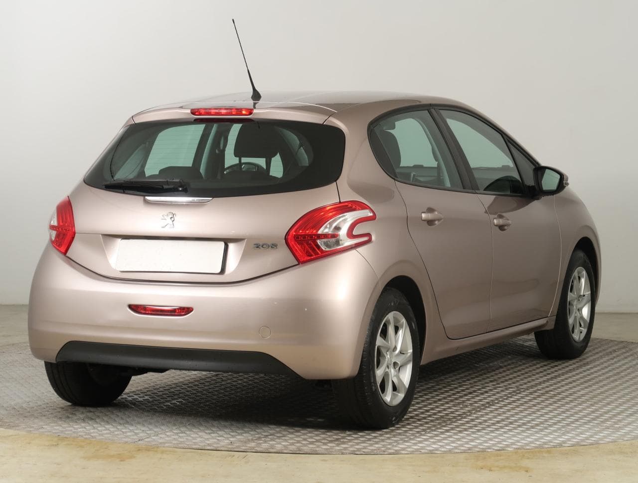 2014 Peugeot 208 - 14