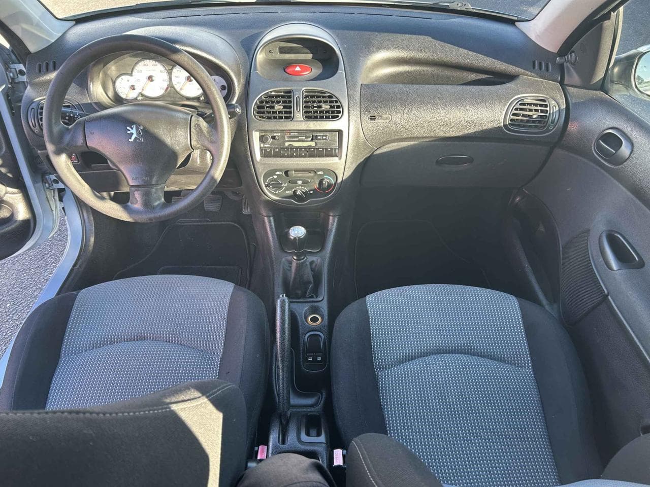 2004 Peugeot 206 - 13