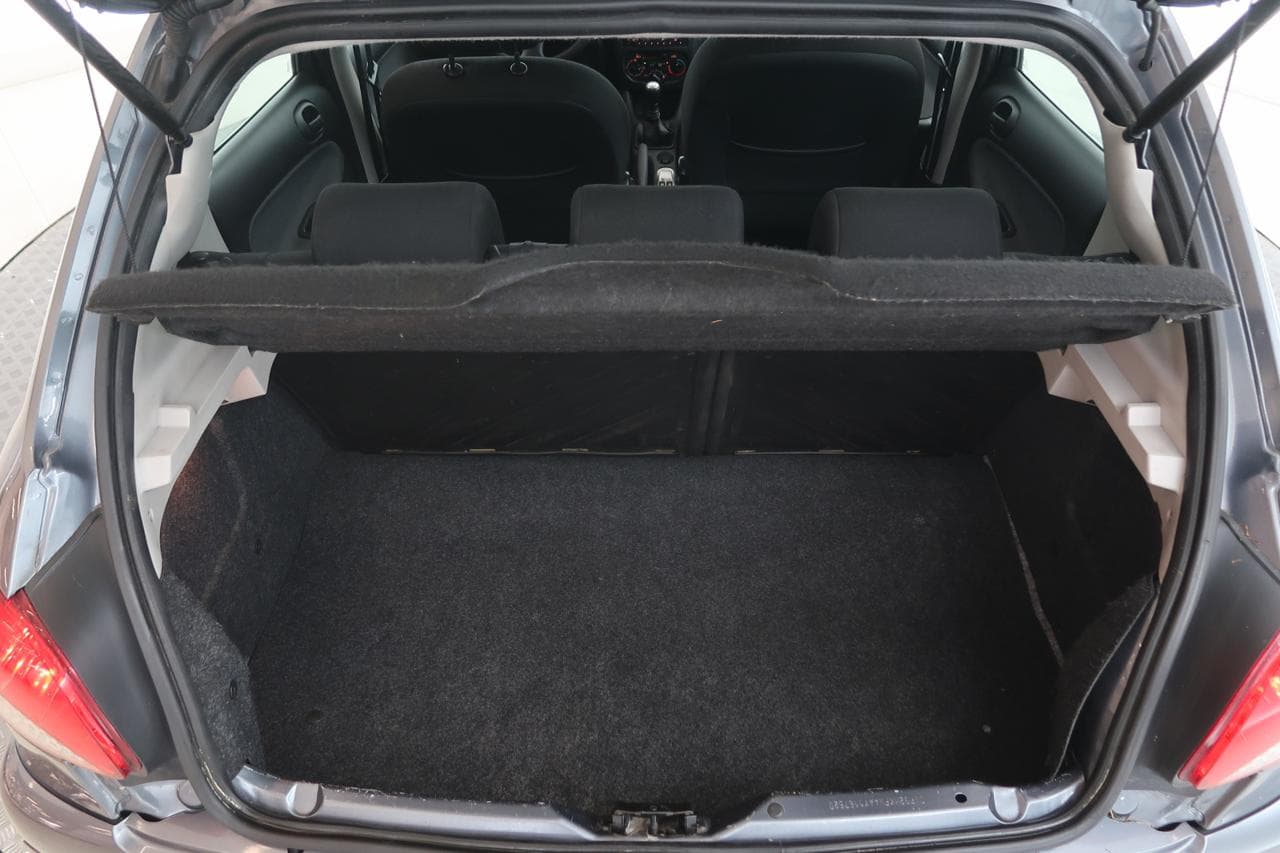 2010 Peugeot 206 - 19