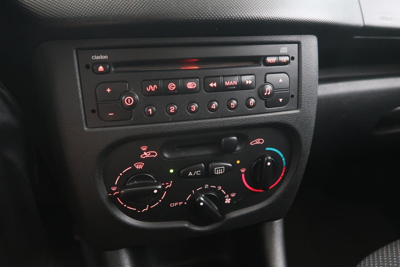 2010 Peugeot 206 - 18