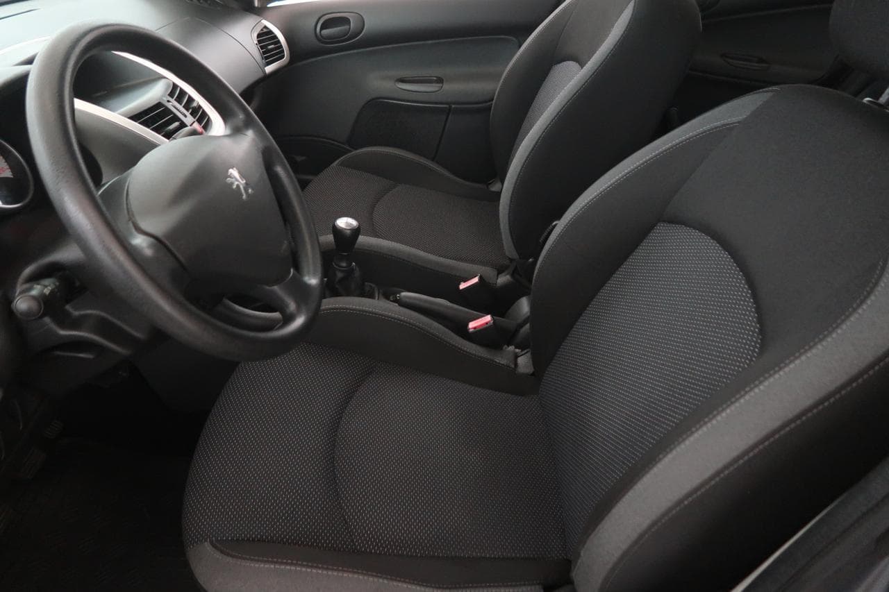 2010 Peugeot 206 - 16