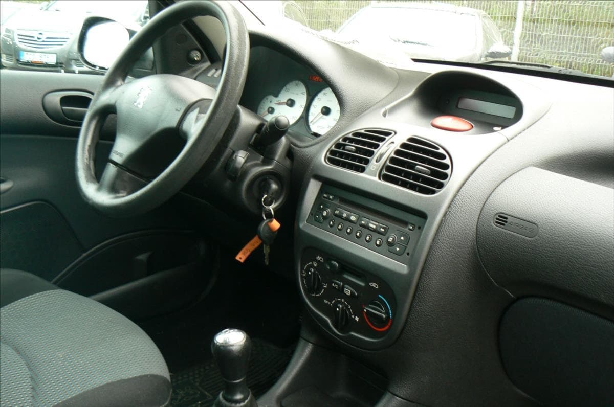 2003 Peugeot 206 - 13