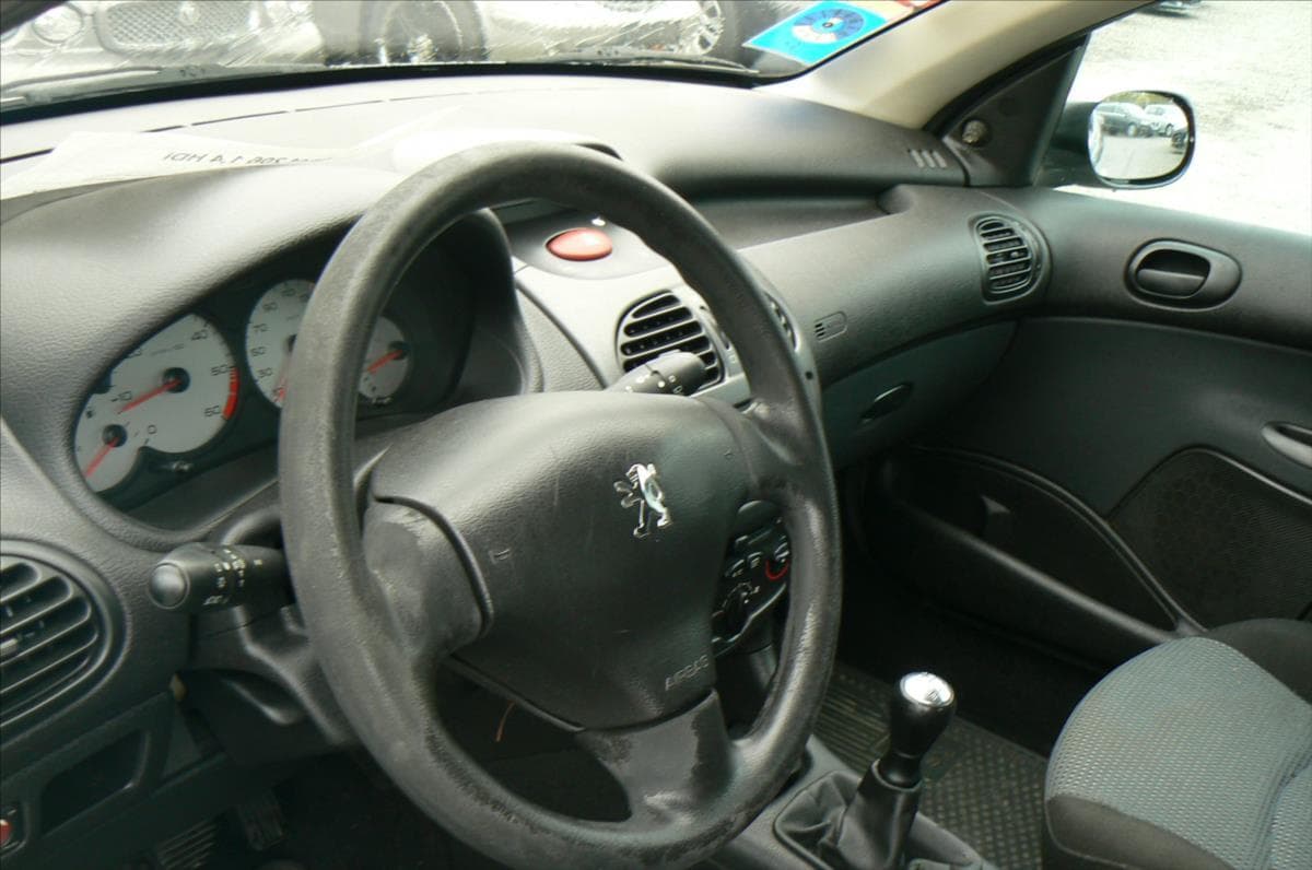2003 Peugeot 206 - 9