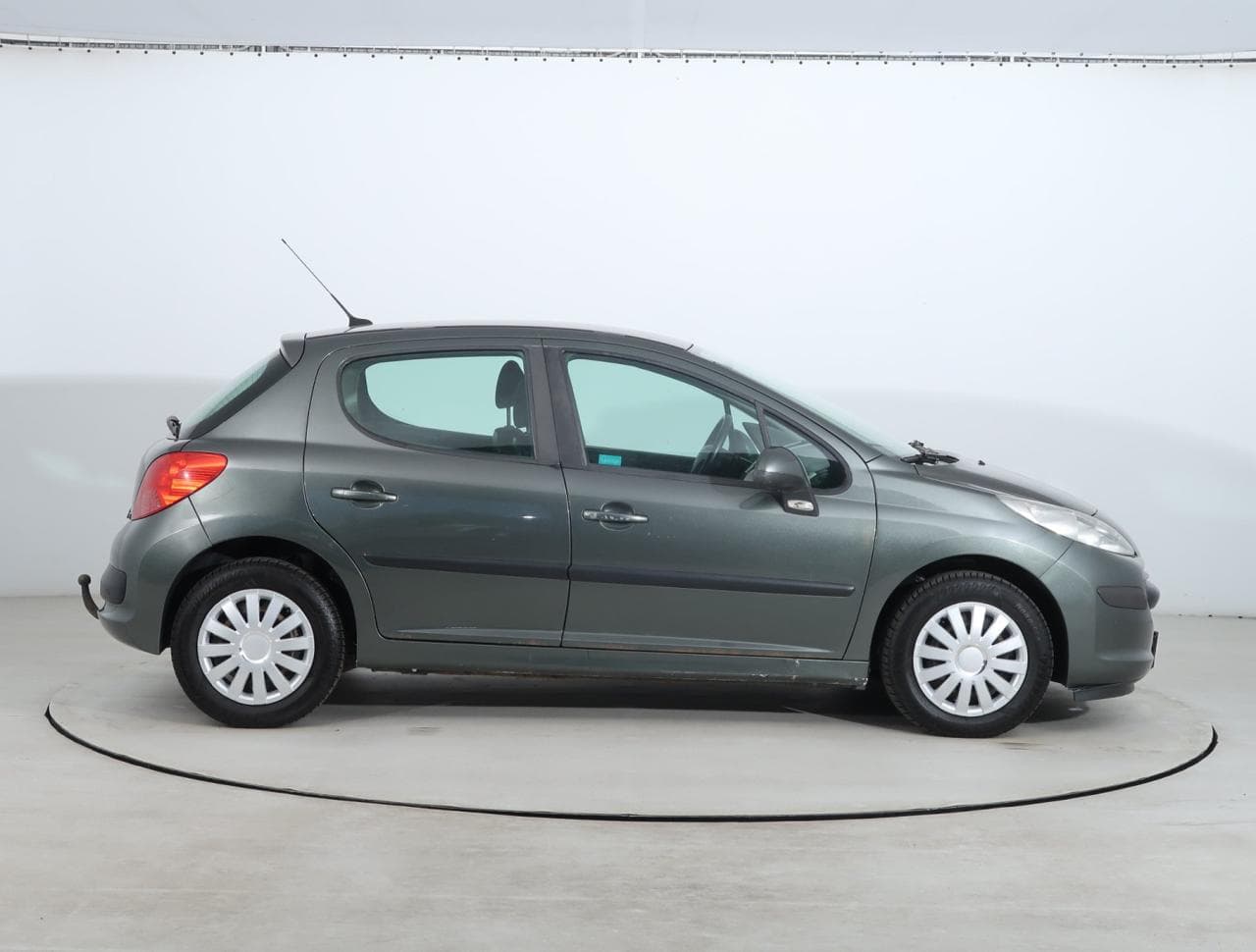 2008 Peugeot 207 - 8