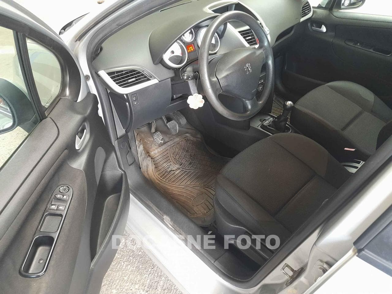2010 Peugeot 207 - 3