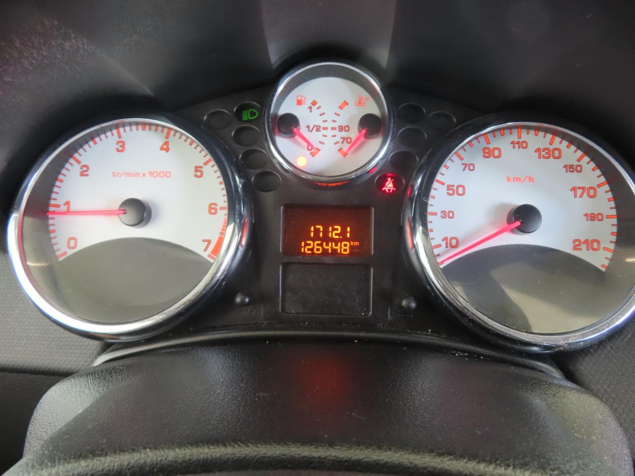 2011 Peugeot 207 - 17