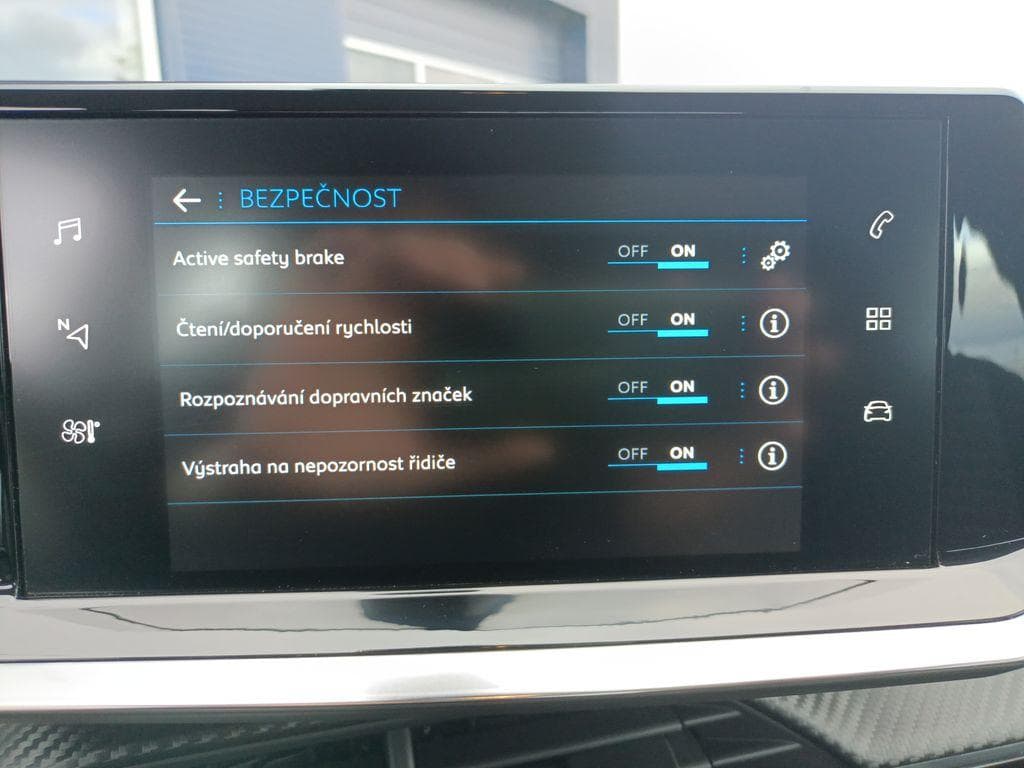 2022 Peugeot 208 - 11