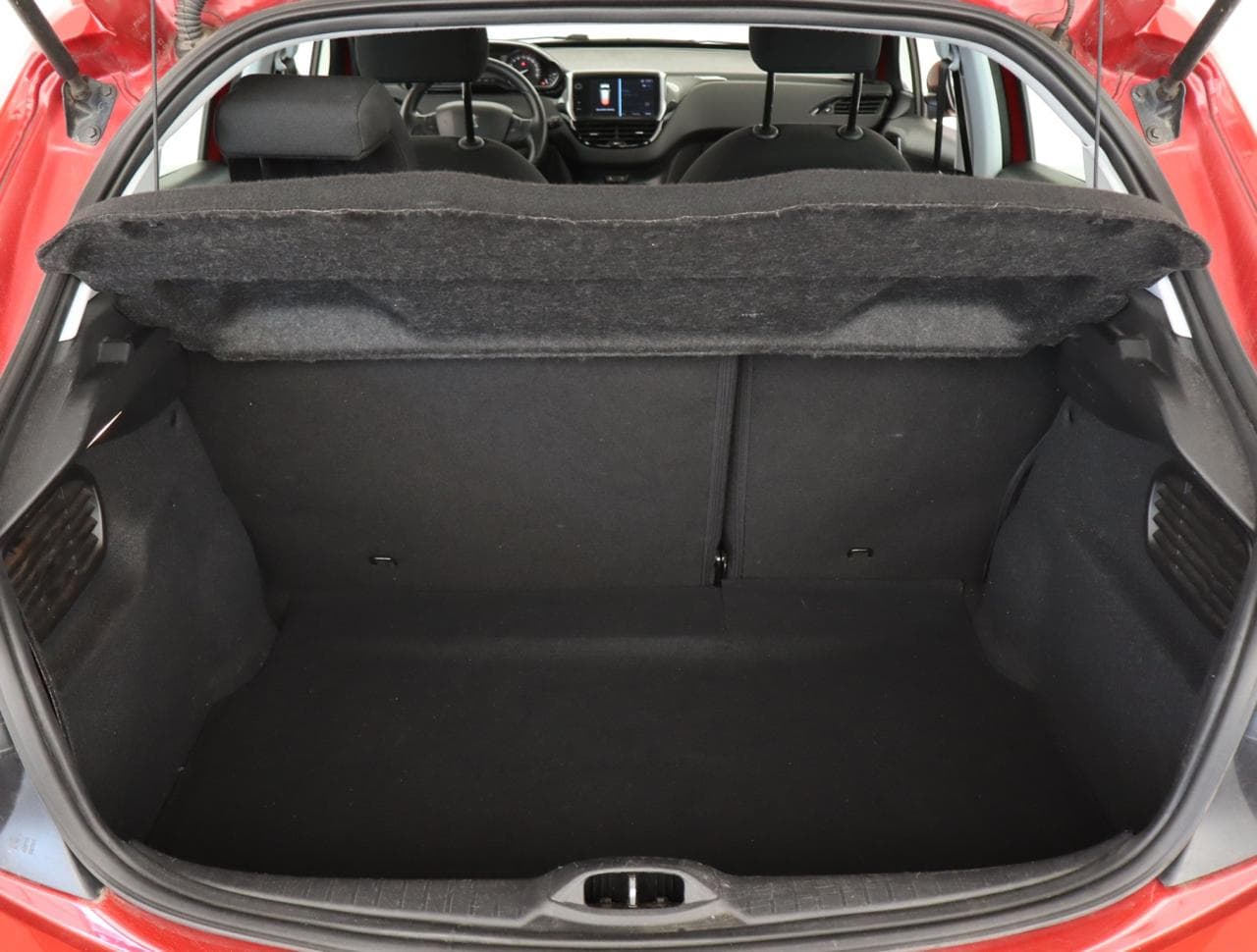 2019 Peugeot 208 - 24