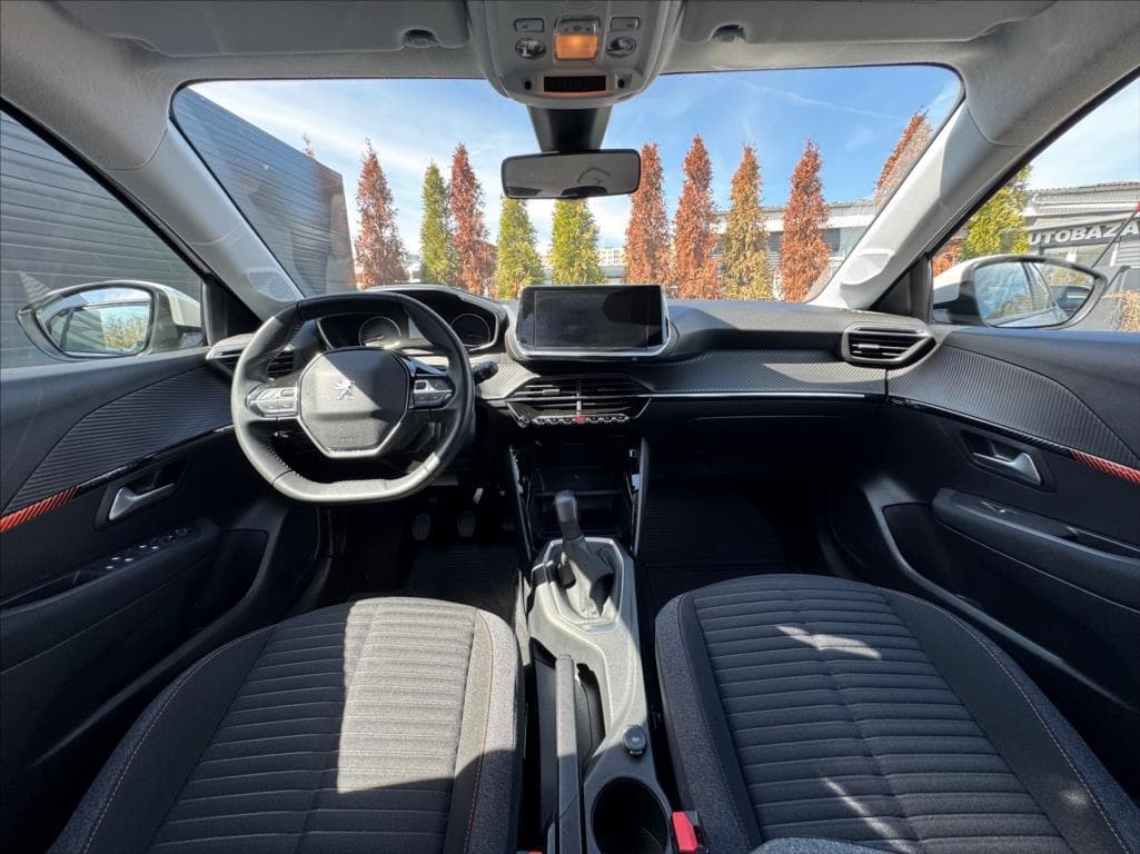 2021 Peugeot 208 - 14