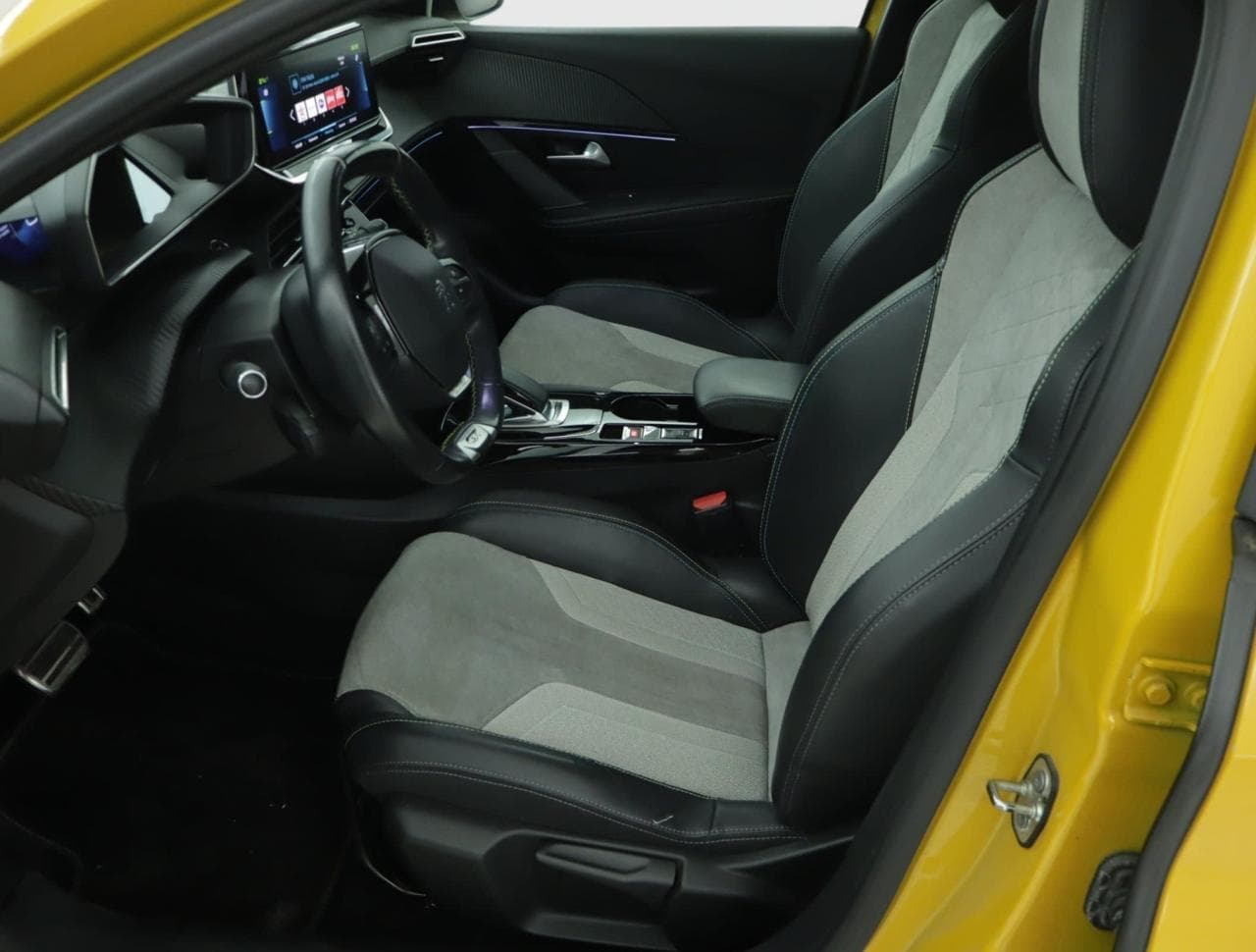 2020 Peugeot 208 - 16