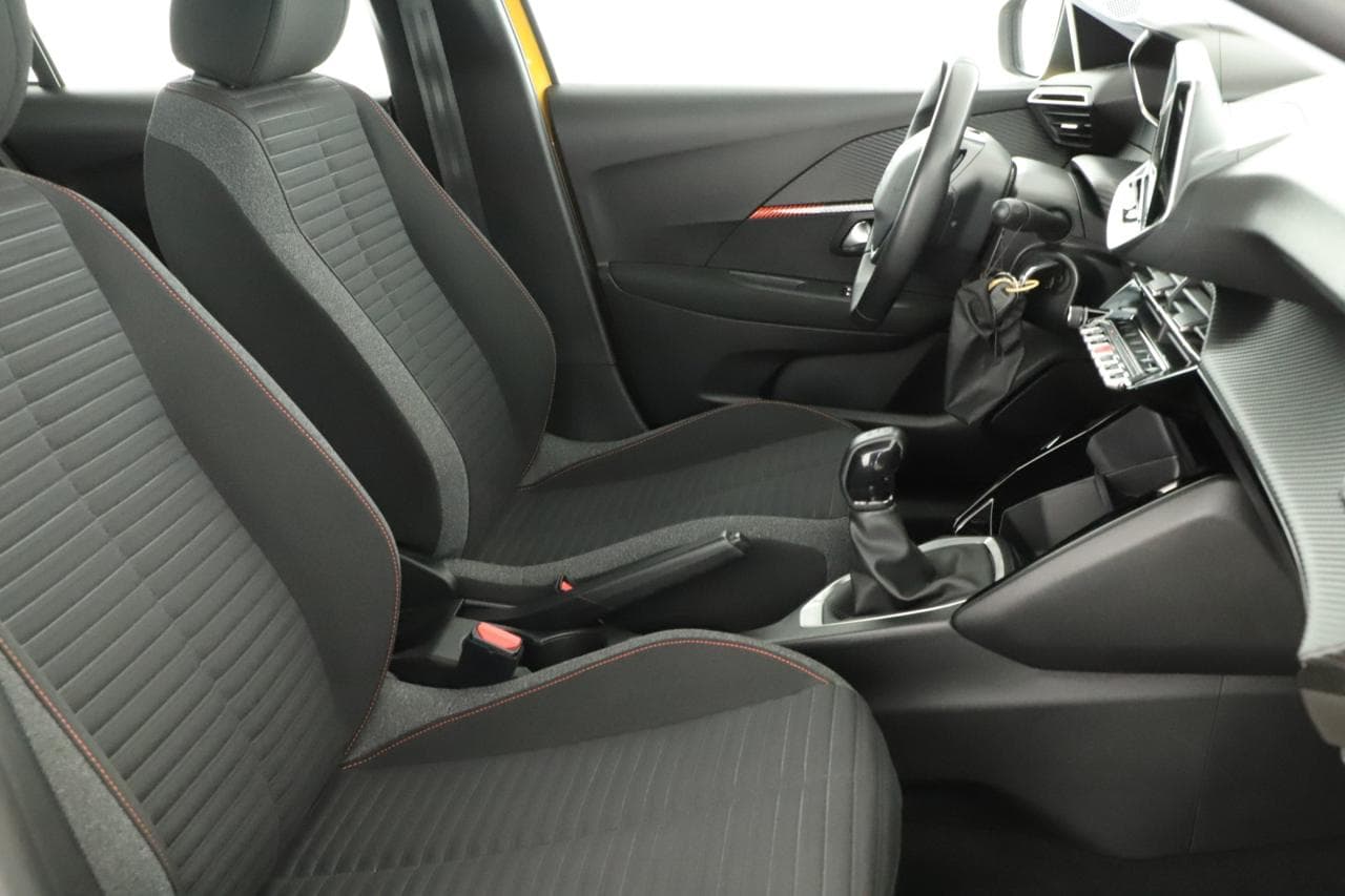 2021 Peugeot 208 - 10