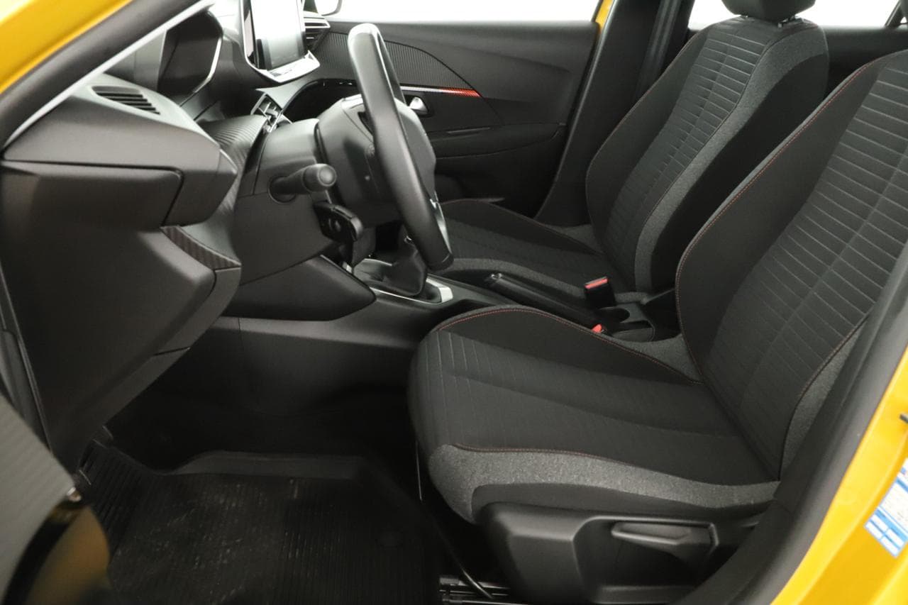 2021 Peugeot 208 - 13