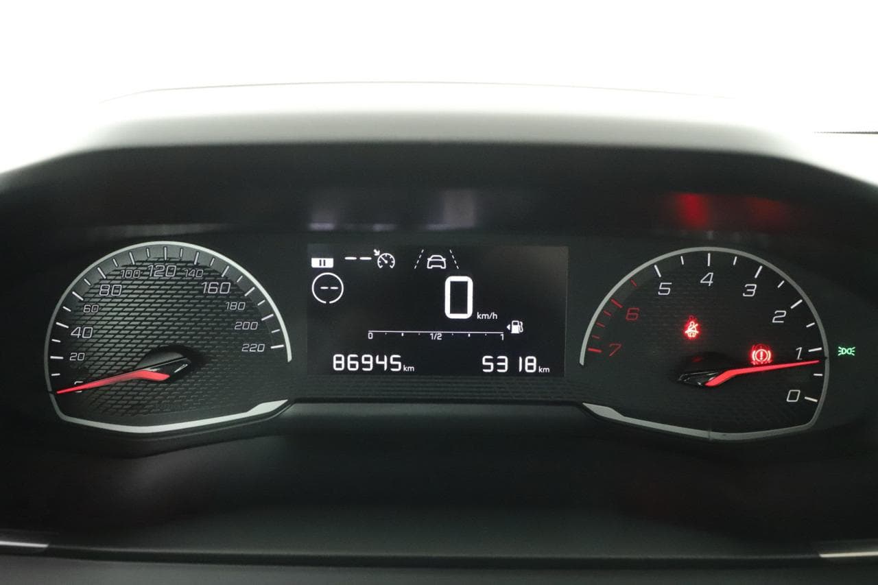 2021 Peugeot 208 - 14