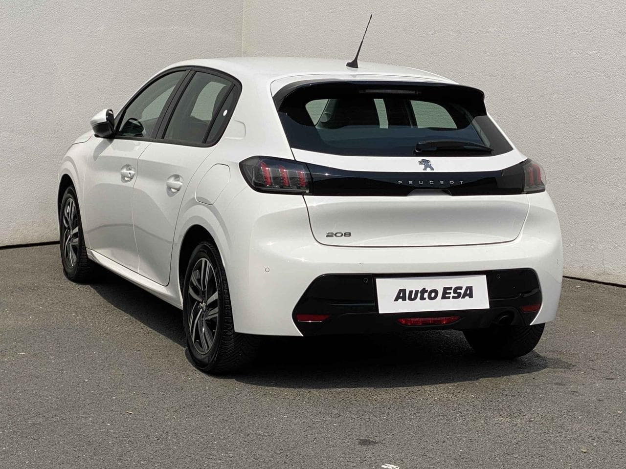 2020 Peugeot 208 - 11