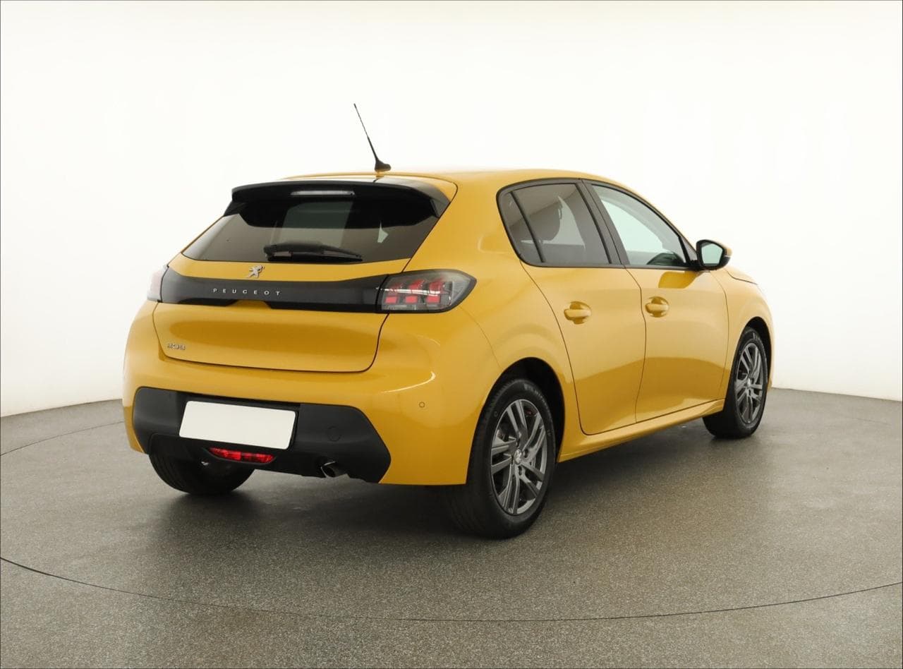 2021 Peugeot 208 - 10