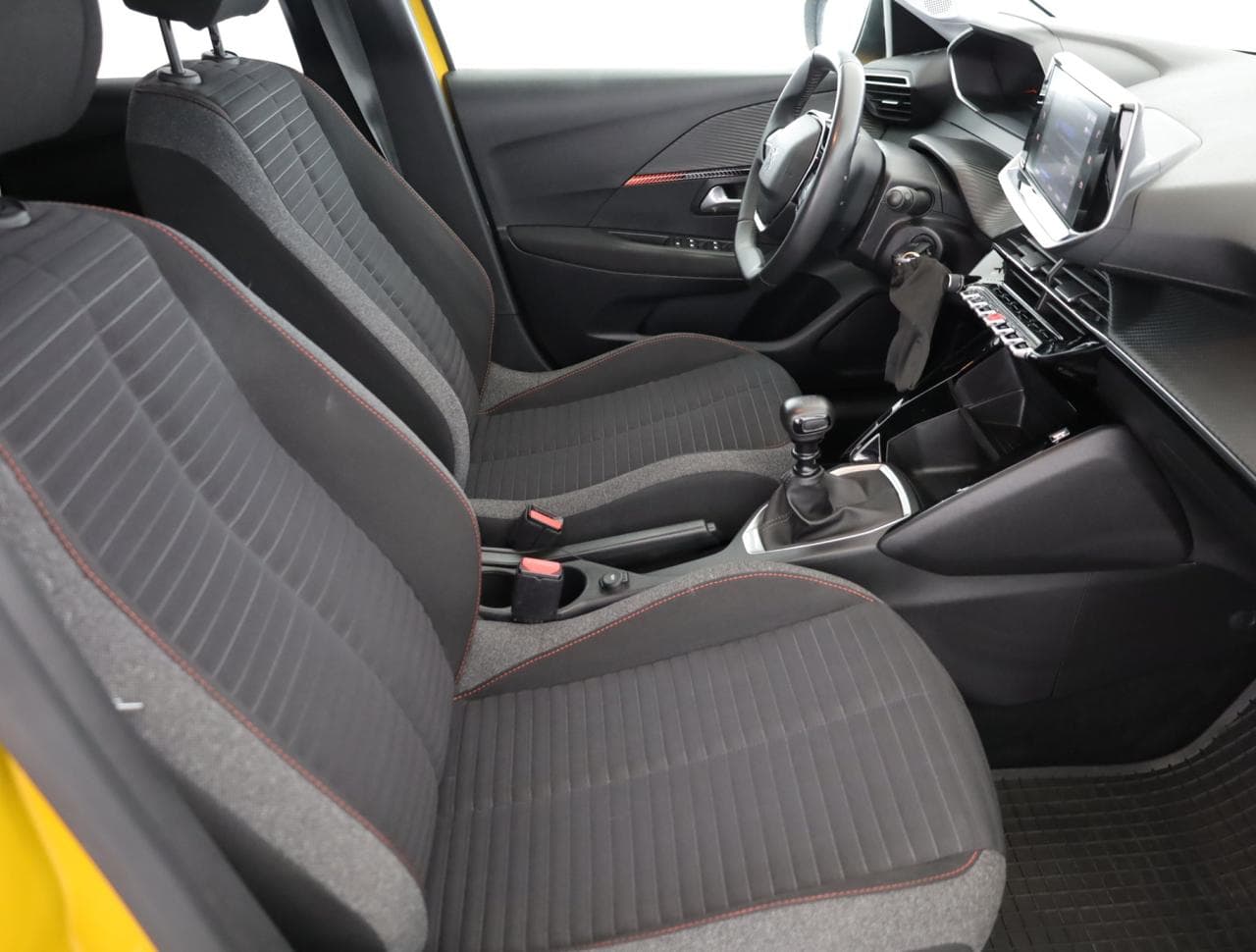 2021 Peugeot 208 - 16