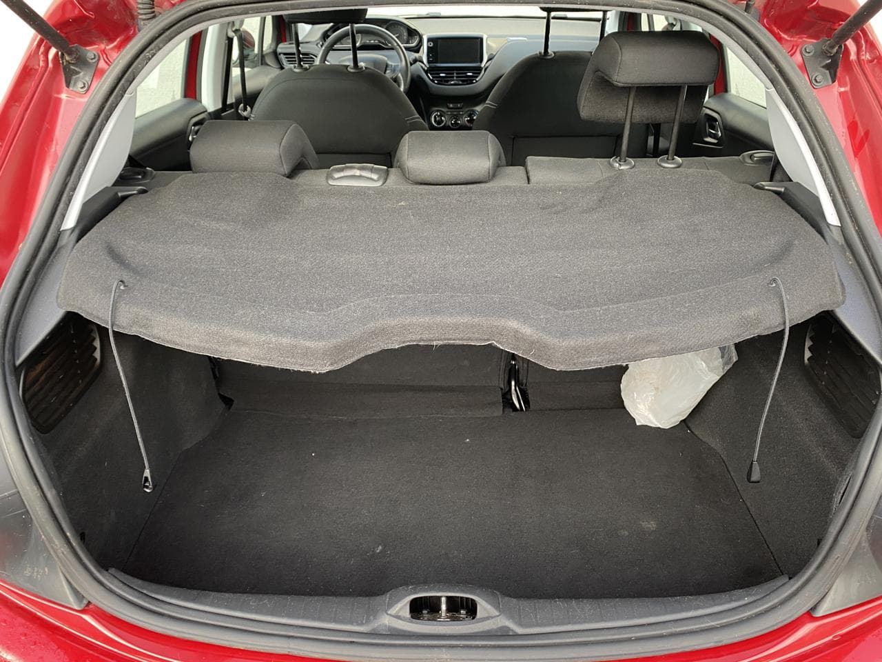 2016 Peugeot 208 - 13