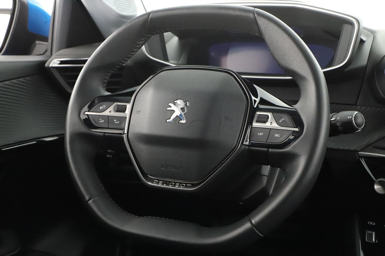 2021 Peugeot 208 - 27