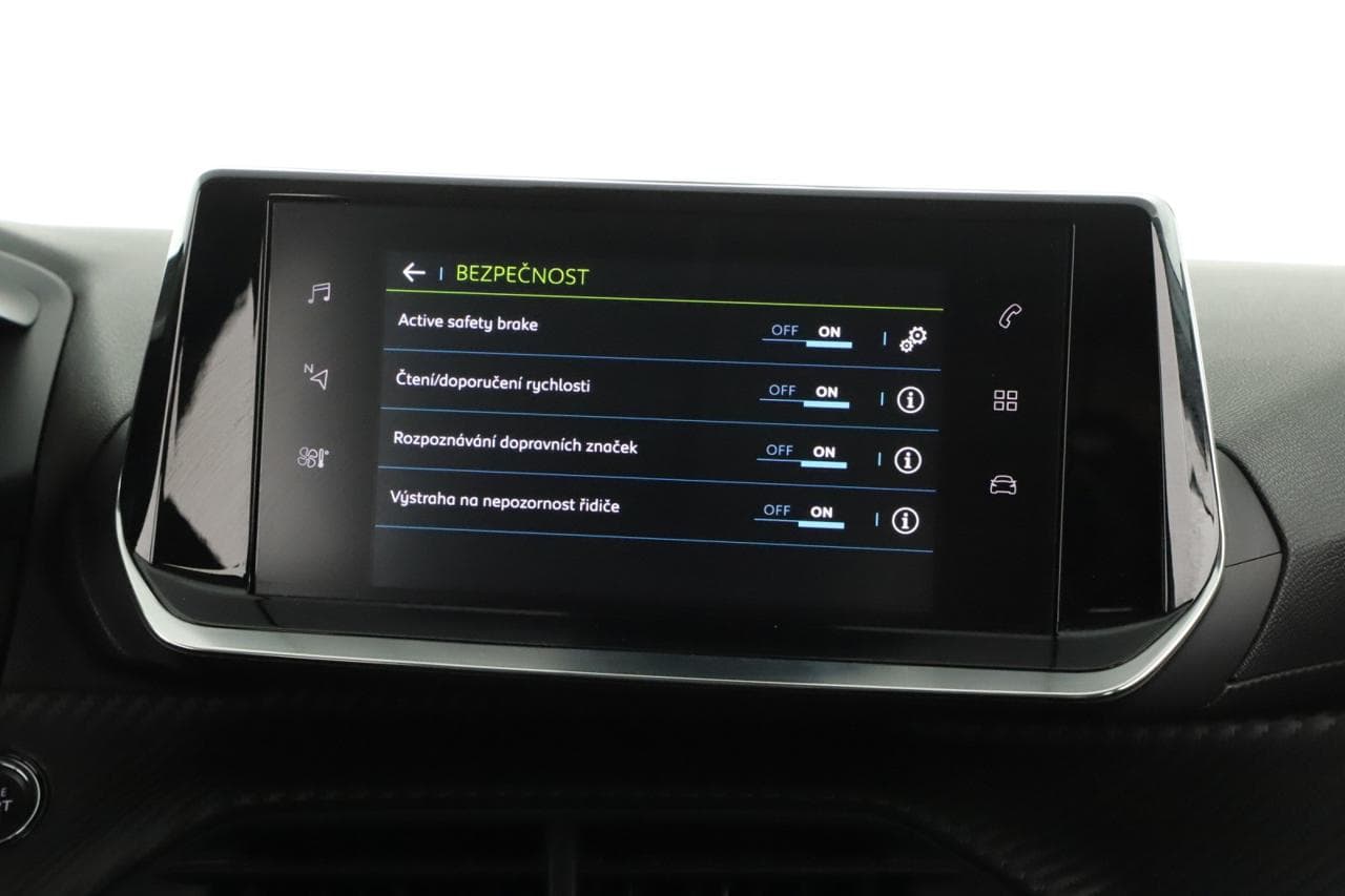 2021 Peugeot 208 - 37
