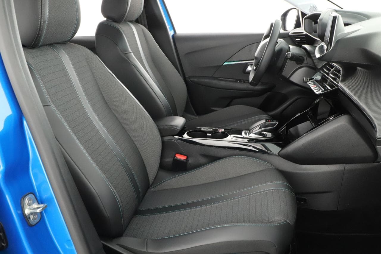 2021 Peugeot 208 - 19