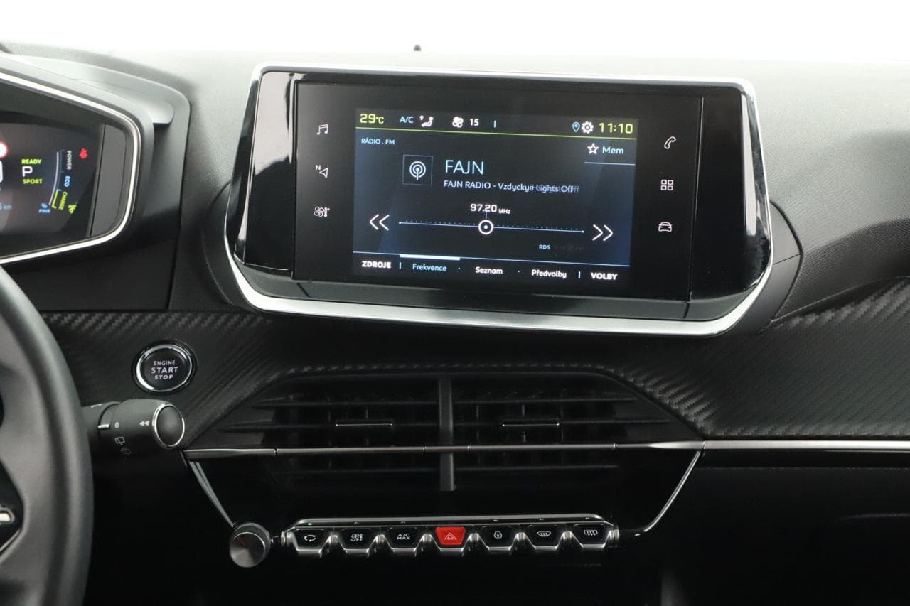 2021 Peugeot 208 - 33