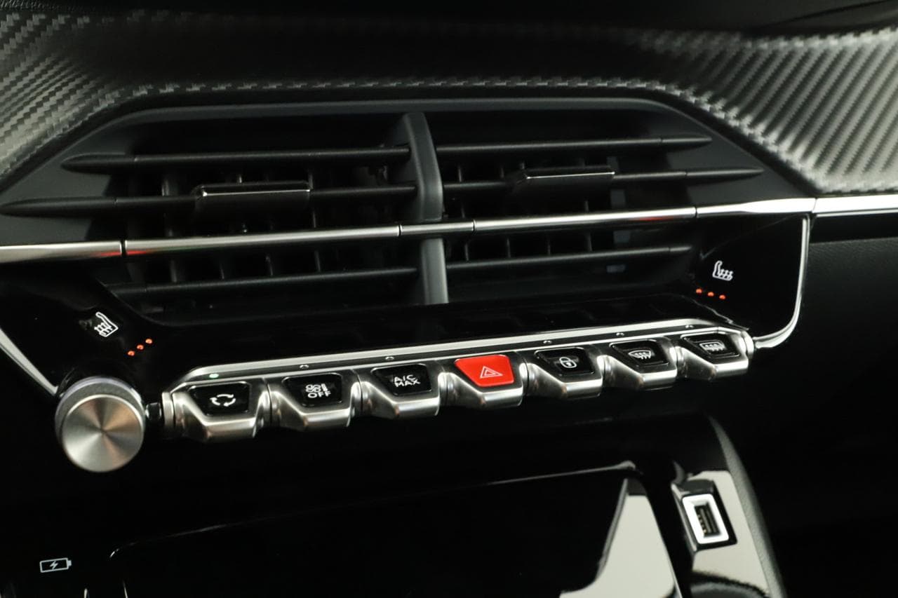 2023 Peugeot 208 - 33