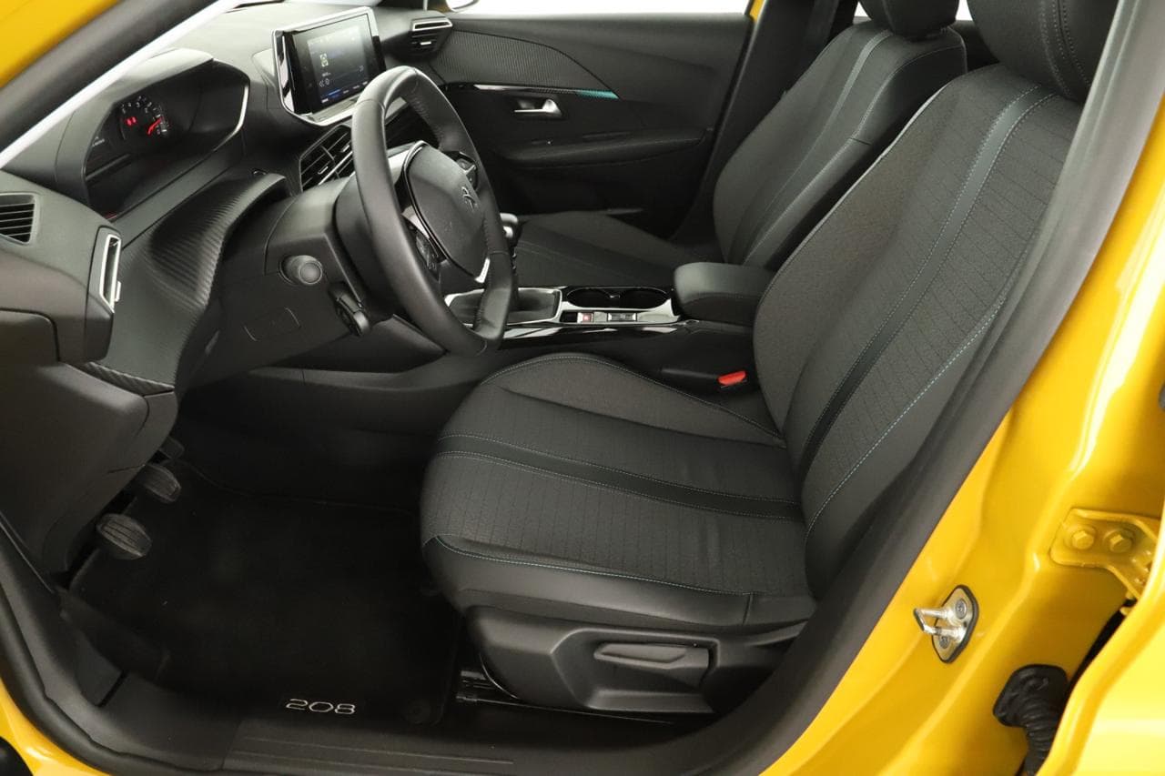 2023 Peugeot 208 - 23