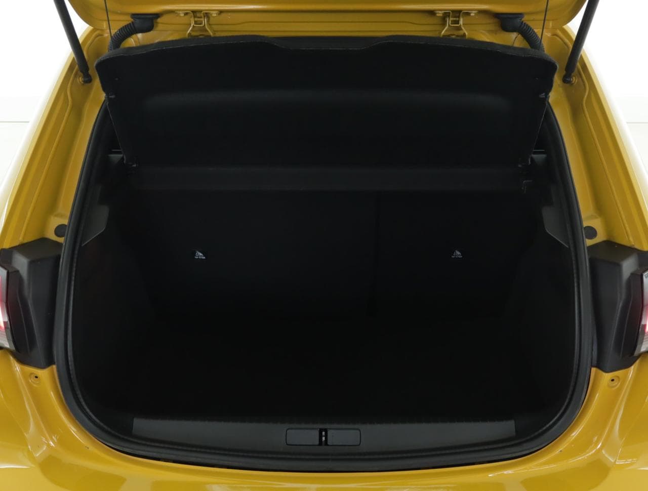 2021 Peugeot 208 - 33