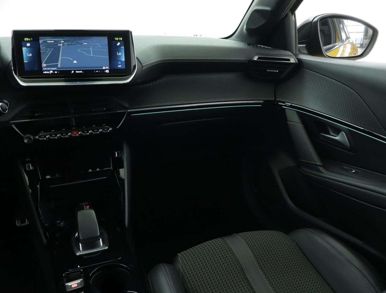 2021 Peugeot 208 - 17