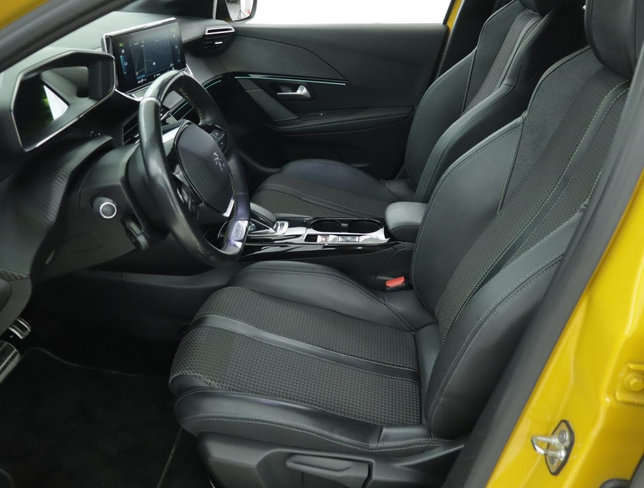 2021 Peugeot 208 - 26