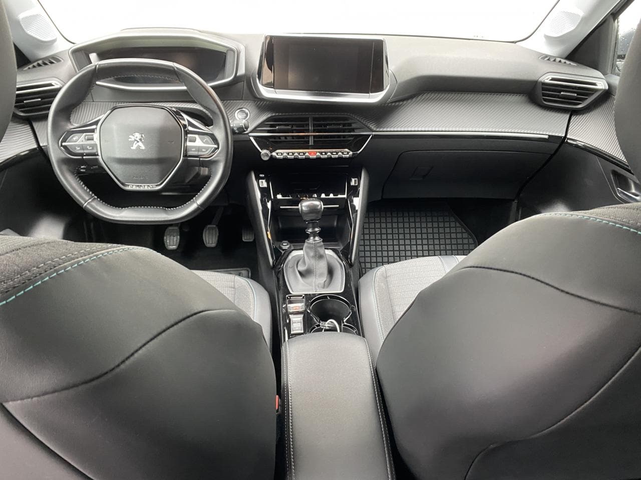 2021 Peugeot 208 - 12