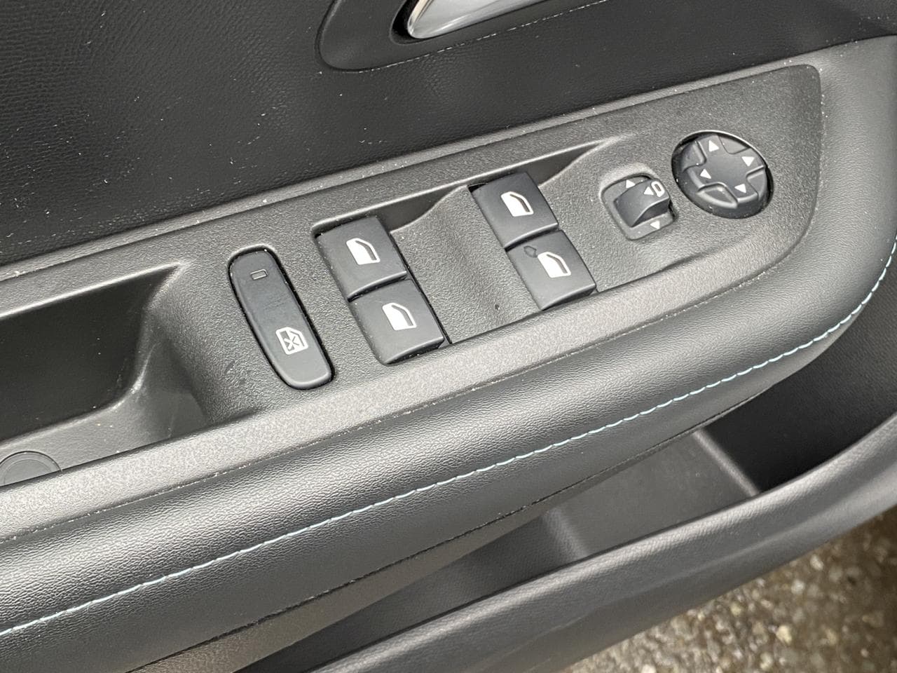 2021 Peugeot 208 - 18