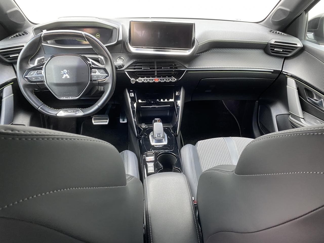 2021 Peugeot 208 - 15