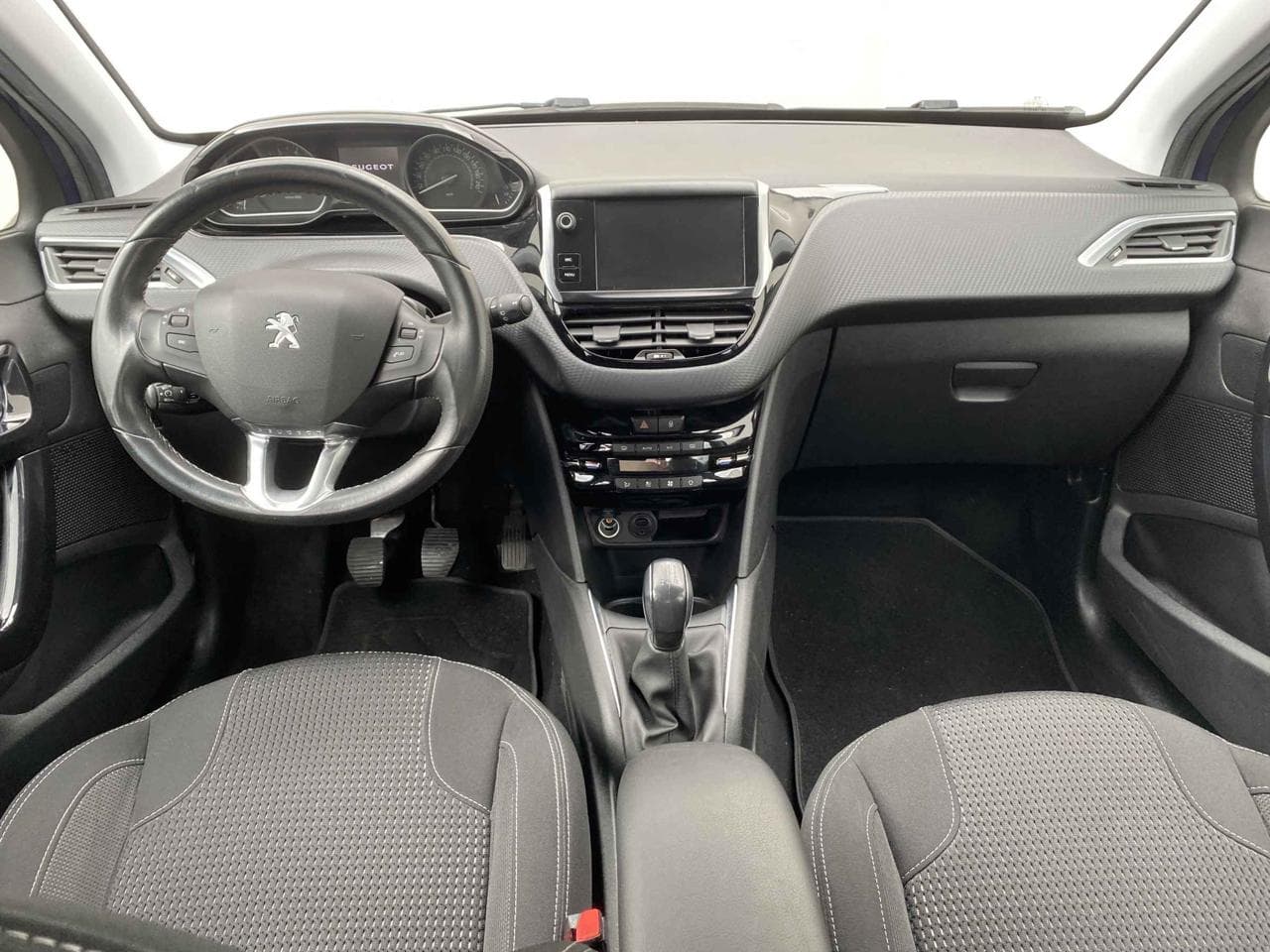 2017 Peugeot 208 - 13