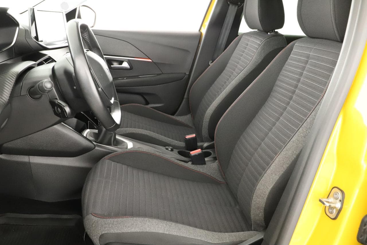 2020 Peugeot 208 - 24