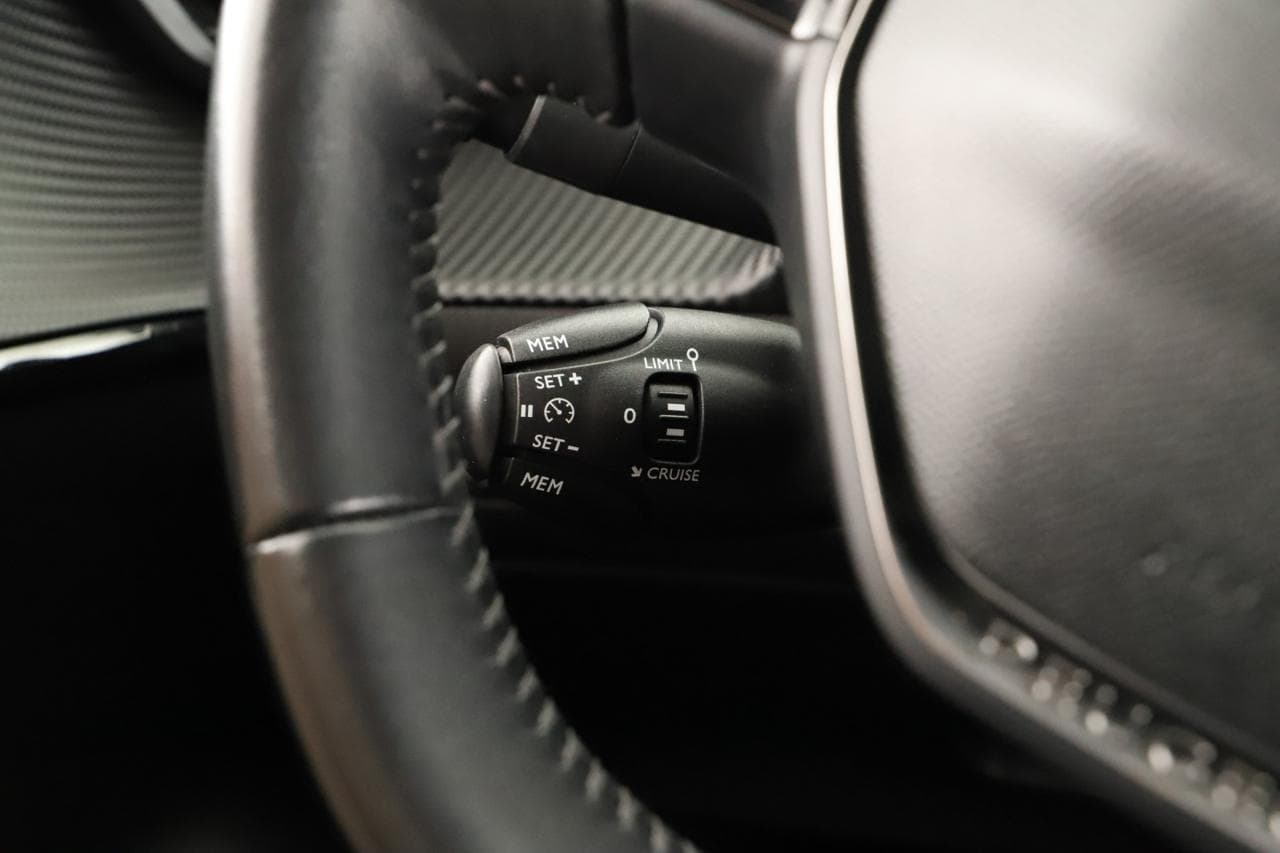2020 Peugeot 208 - 36