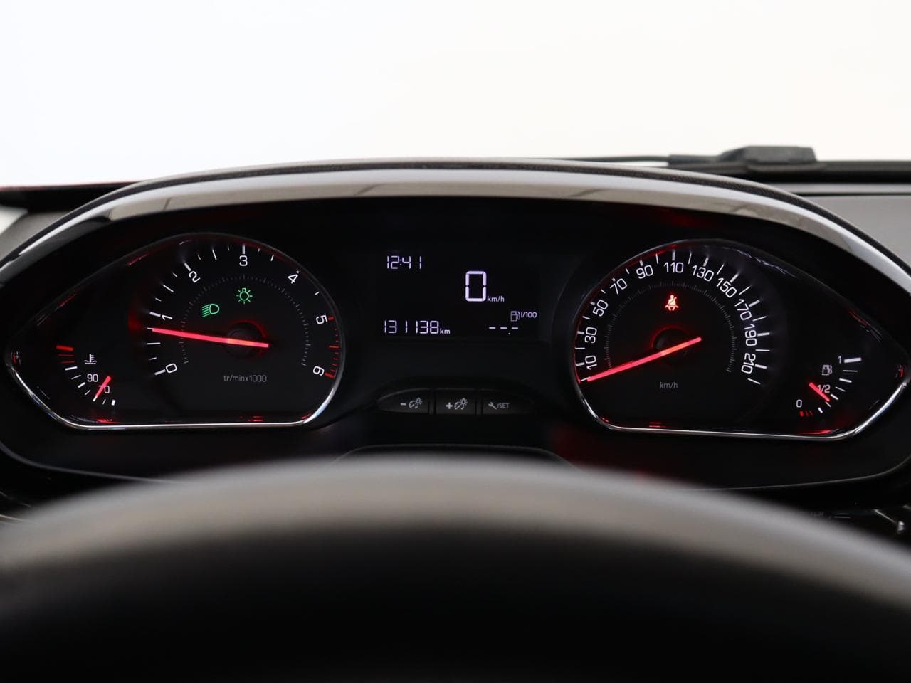 2014 Peugeot 208 - 24