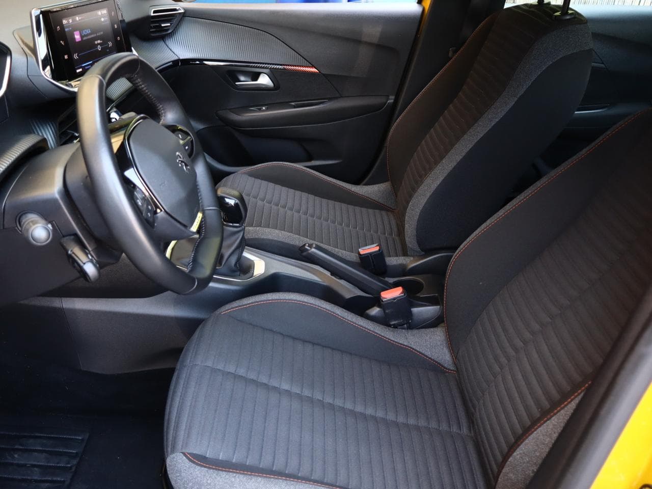 2020 Peugeot 208 - 14