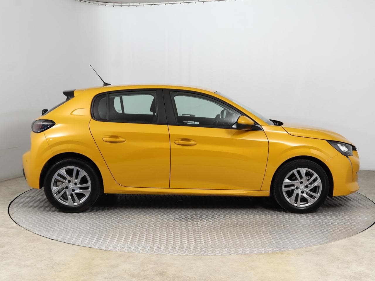 2020 Peugeot 208 - 8